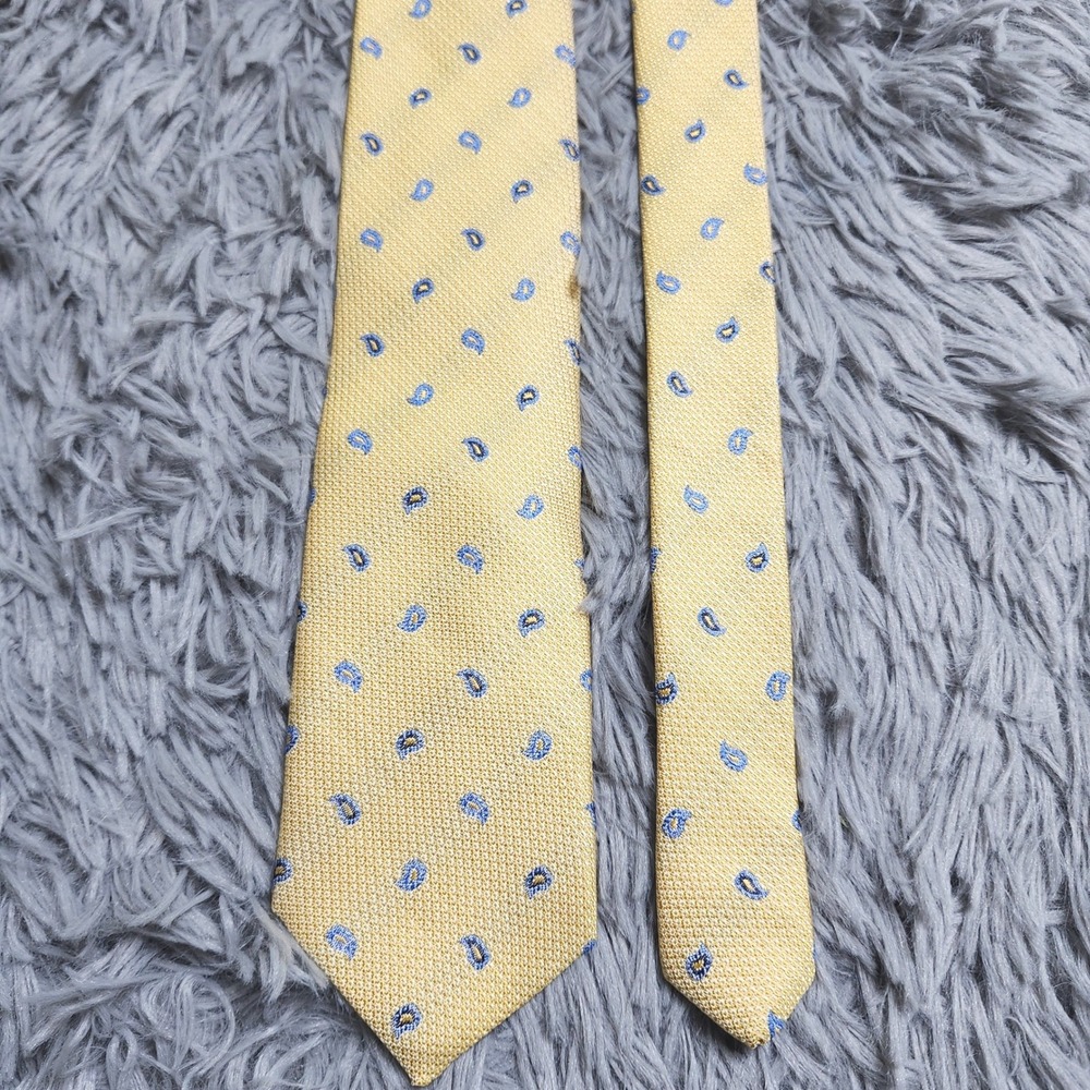 English Laundry Tie Mens OS Yellow Paisley Polyester Hand Made Slim 57" Long